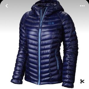 Mountain Hardware Ghost Whisperer, Women’s Small (x-small fit), blue, hooded
